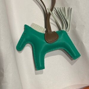 HERMES Rodeo Charm PM Menthe Vert Fizz Etoupe